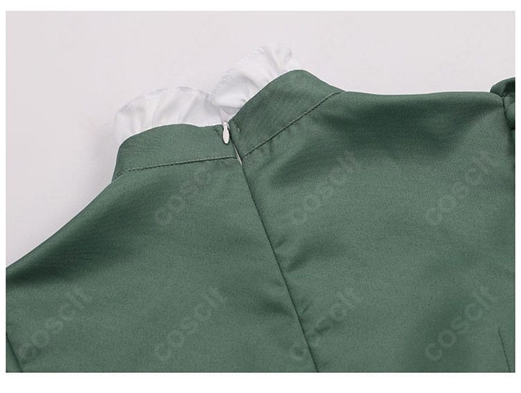 背面装飾のアップ。縫い目の整いと生地の落ち感が美しく見える