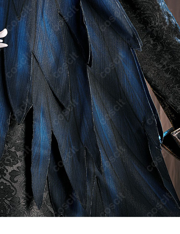 背面の羽翼装飾ディテール。ファンタジックな雰囲気とボリューム感を表現。