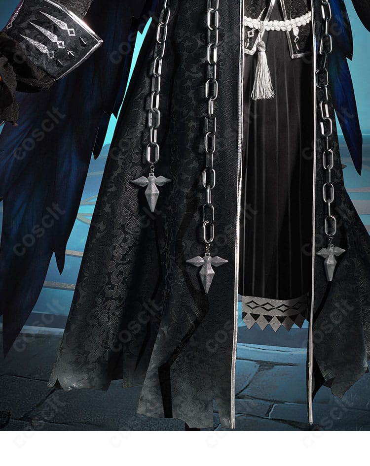 衣装裾（衣摆）装飾のアップ。縁取りと仕上げの美しさが伝わるショット。