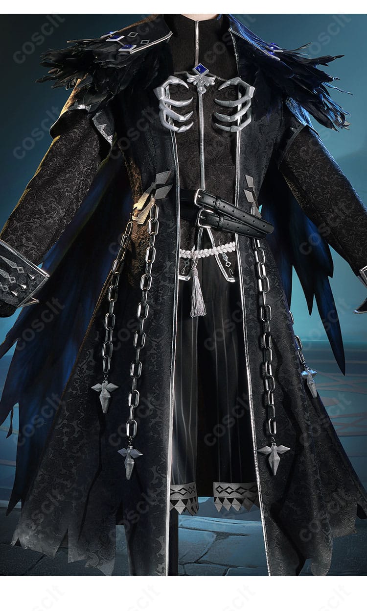 装飾ディテールのクローズアップ。刺繍や金属調パーツの質感と作り込みを強調。