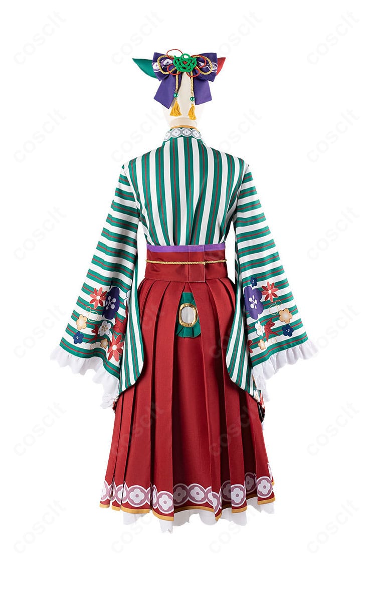 ウマ娘 ナイスネイチャ 正月衣装コスプレの背面全体（大きな腰蝶結びとスカートの広がり）