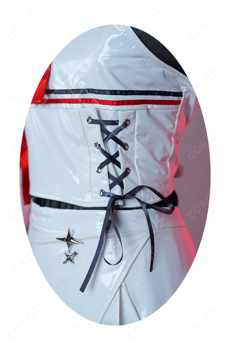 儒烏風亭らでん『無』MV衣装の背面コード装飾アップ。結び目と配列が美しく、再現度の高さが伝わるカット。