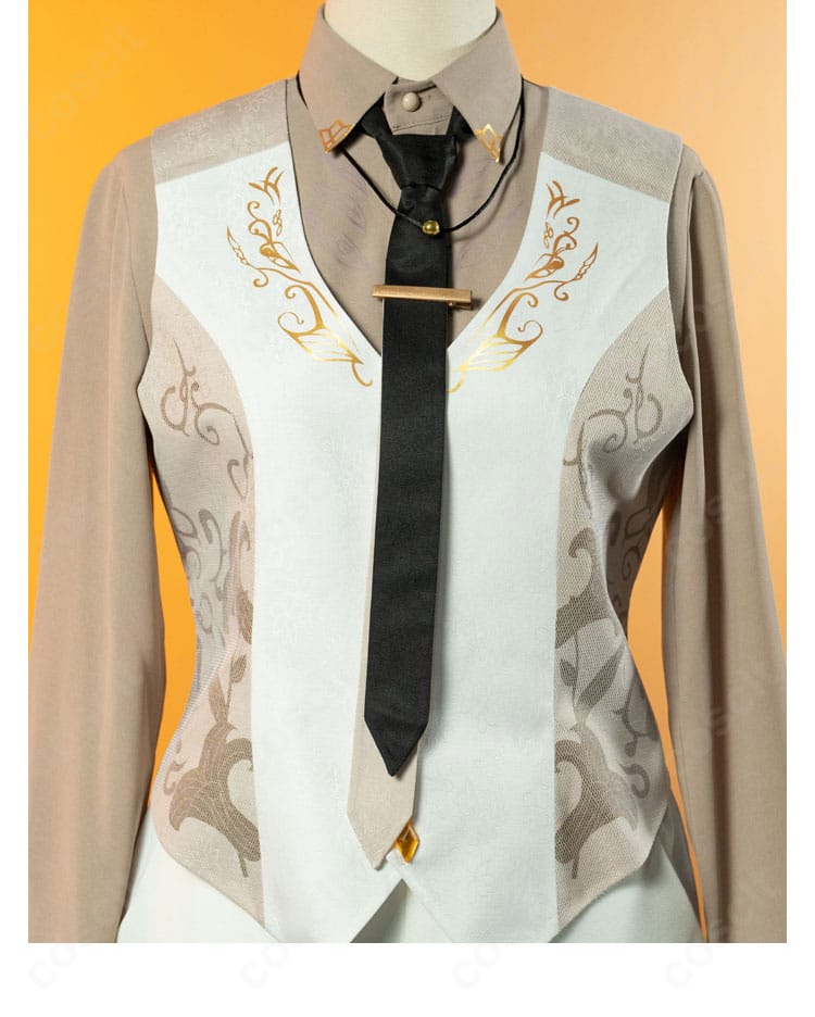 ネクタイとネックレス風装飾のクローズアップ。首元のディテールが写真映えを高めます。