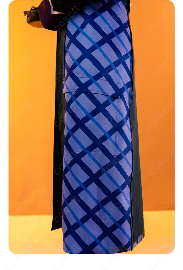 外套サイドのチェック柄装飾ディテール。配色と柄合わせの精密さが分かる画像