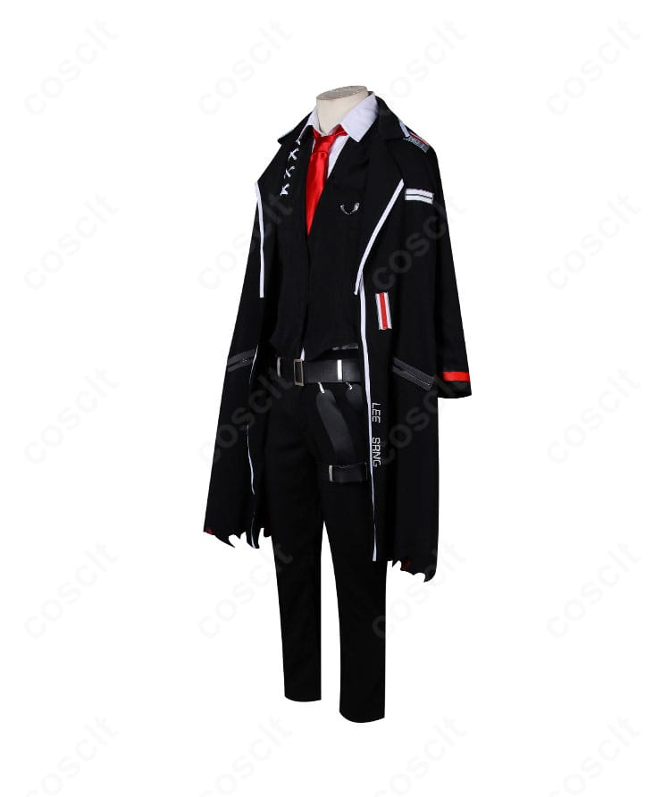 側面から見たイサン制服コスプレのシルエットとコートの落ち感