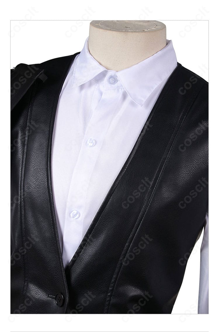 襟元ディテール。シャツの襟とネクタイ結び、ベストの縁取りを近接で撮影し、端正な仕立てを表現。