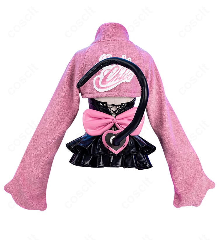 鉄拳7 ラッキー・クロエ衣装の背面画像。大きな蝶結びと尻尾のレイアウト、背中のシルエットが強調されたカット。