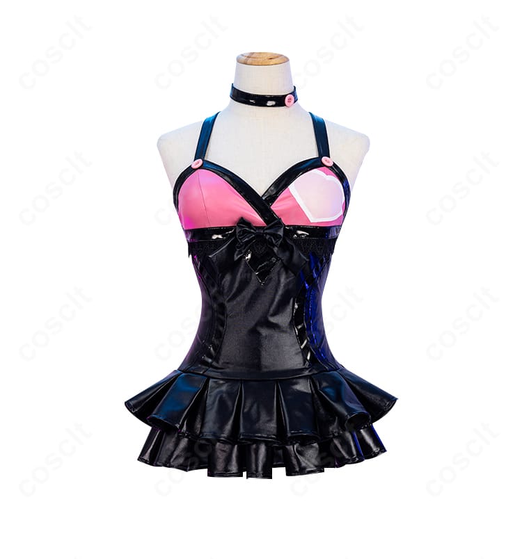 鉄拳7 ラッキー・クロエ衣装のスカート前面ディテール。フリルと刺繍装飾、裾の質感を近距離で示す画像。