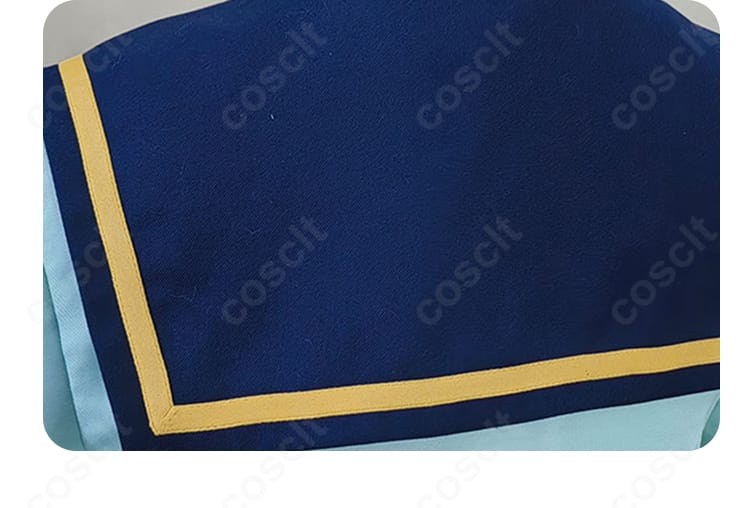 桜庭ローラ 四ツ星学園制服の背面ディテール。襟まわりと背面装飾の仕上がりを分かりやすく撮影。