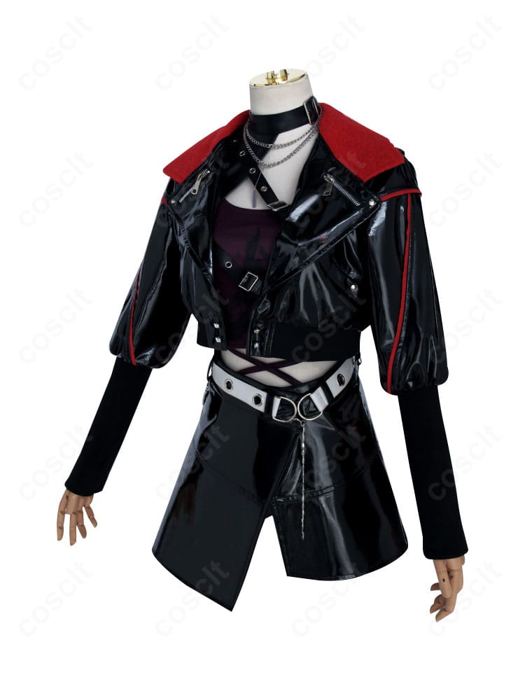 プロジェクトセカイ 白石杏『決戦の時』コスプレ衣装の側面。コートのシルエットとベルト位置、立体感が確認できる。