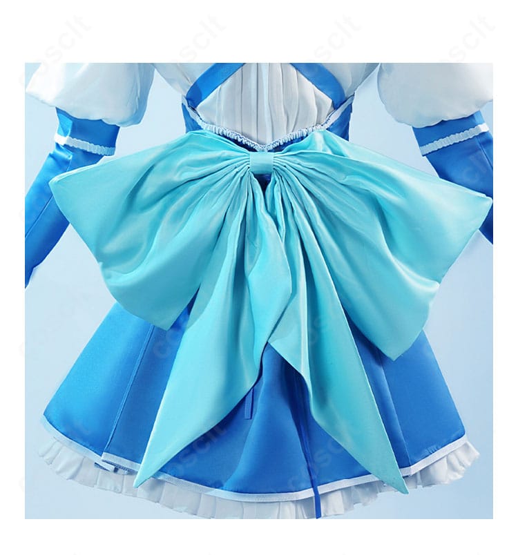 背部蝶結びのクローズアップ。リボンの立体感と結び目の造形、ステッチの仕上がりが見えるディテール画像。