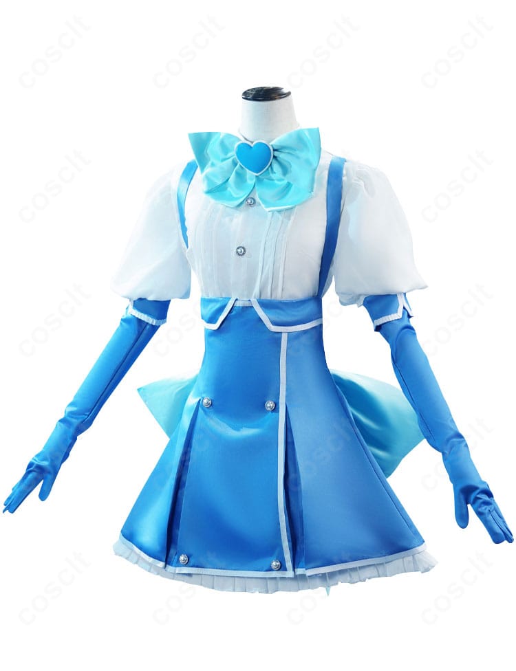 側面から見たマジアアズール衣装。ウエストのシルエットとスカートの広がり、袖口のディテールを確認できる画像。