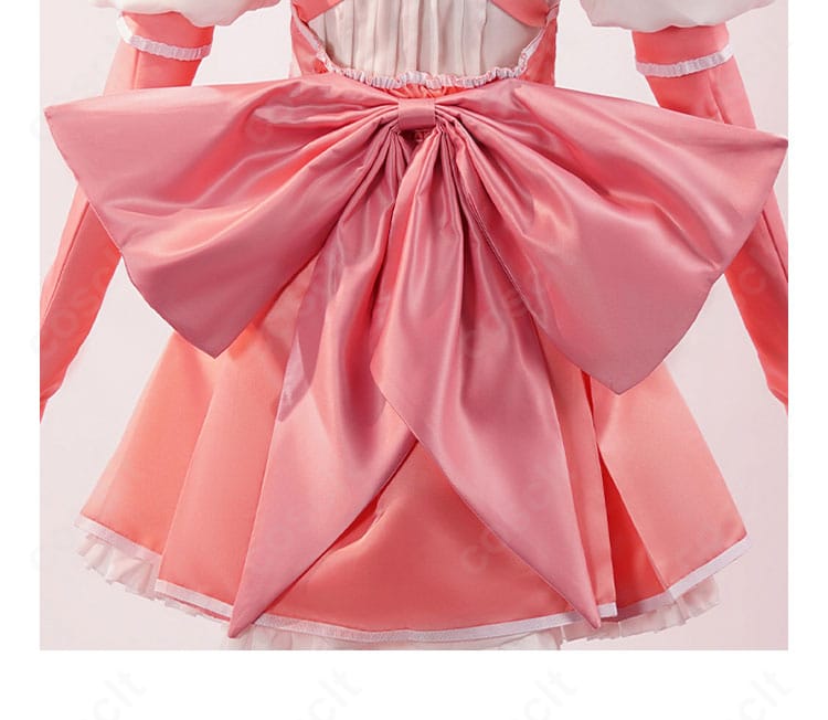 背面リボン装飾の拡大。ステージや撮影で映えるボリューム感と仕上げを確認可能。