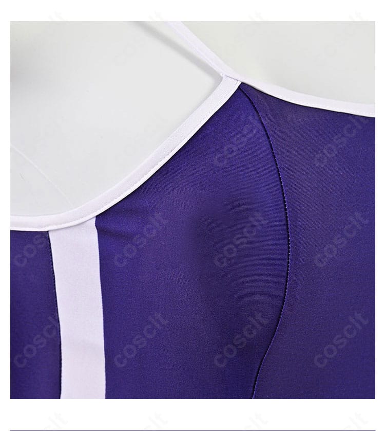 肩紐装飾のクローズアップ。伸縮素材と端処理の仕上がりが見えるウマ娘競泳水着コスプレ衣装の細部。