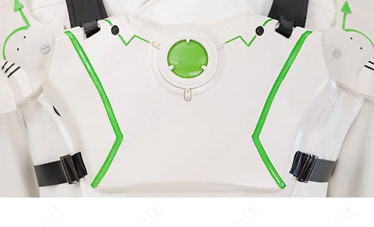 装飾用鎧アクセサリーのセットディテール。細部の仕上げと取り付け構造が見える画像。