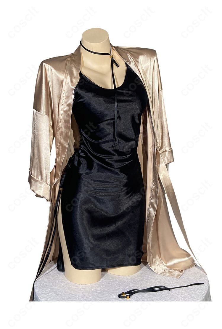 エンジェル コスプレ衣装の刺繍とアクセサリーの近接ディテール。繊細な縫製と装飾の質感が分かるアップ。