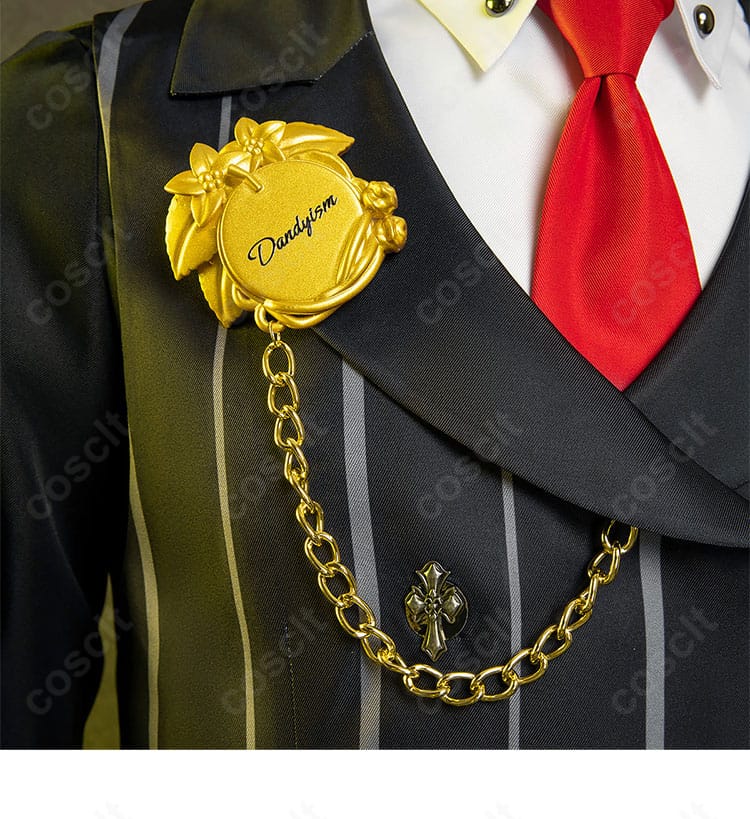 衣領部分の装飾ディテール。襟元の形状と縁取りのきれいなラインを強調。