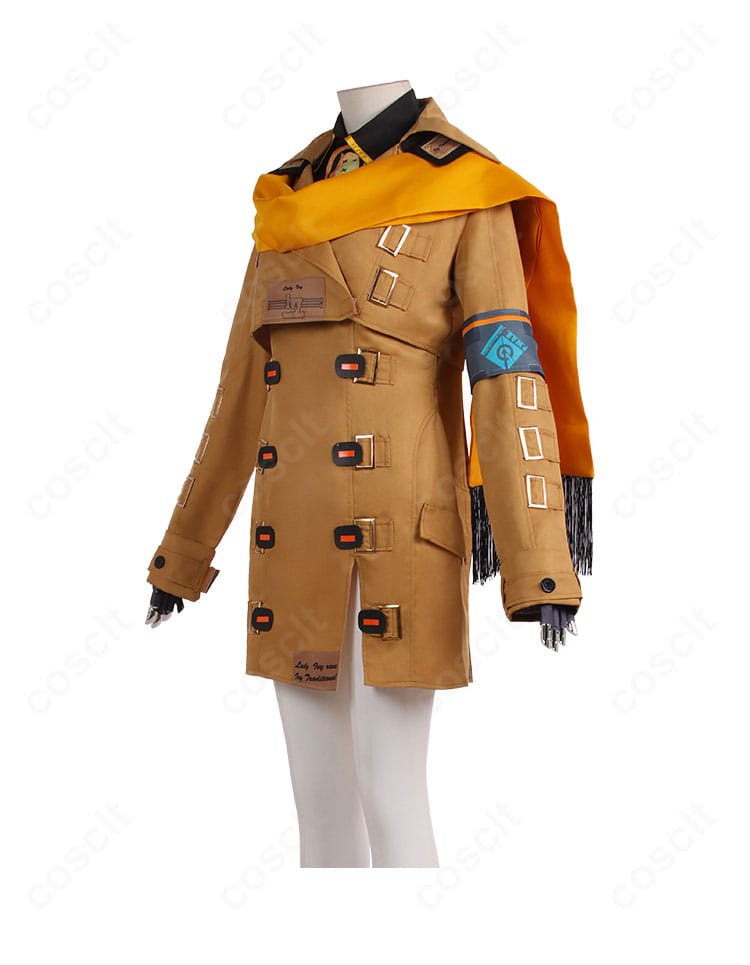 GUILTY GEAR -STRIVE- ミリア=レイジ衣装の側面。コートのラインとマフラーの落ち感、腕章位置が分かるディテール。