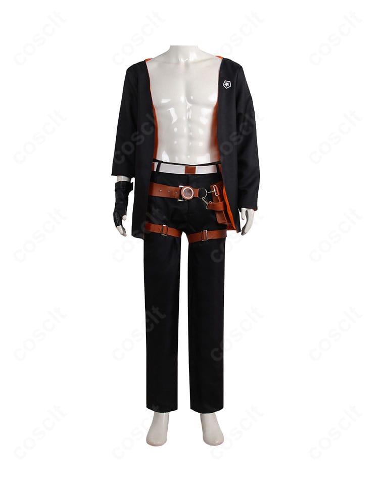 正面からのディテール。コートの前合わせ、襟元、パンツのラインがわかるハッピーケイオス衣装の近接画像。