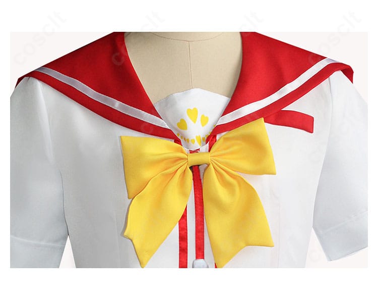 乙坂歩未 夏制服コスプレ衣装の蝶結び装飾ディテール。結び目の形と端の処理が分かる接写。