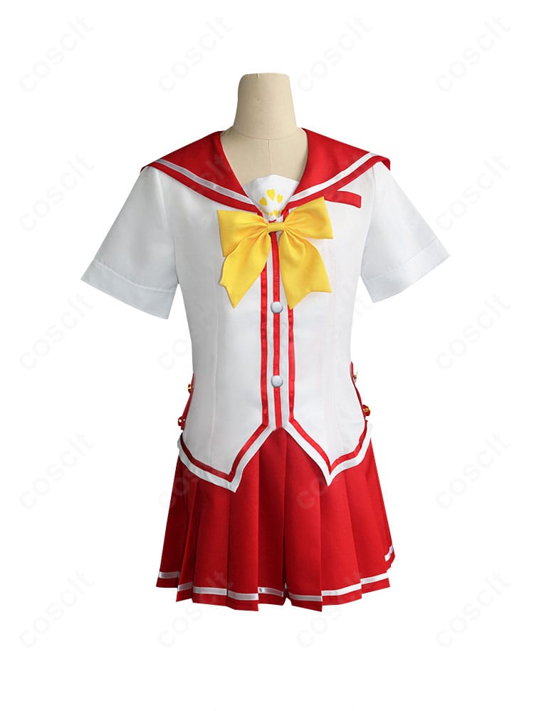 シャーロット 乙坂歩未 夏制服コスプレ衣装の正面ディテール。トップスのラインとスカーフ形状が分かる構図。