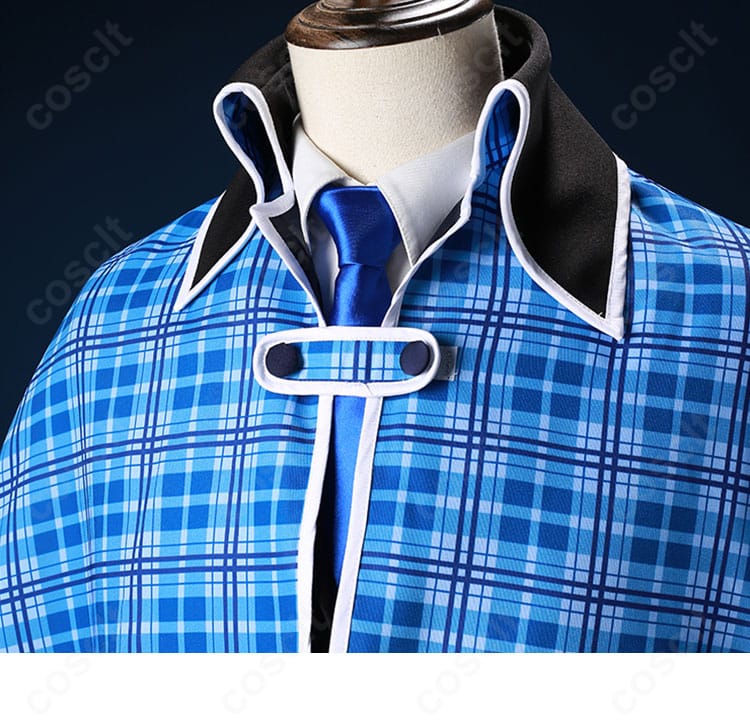 披肩装飾詳細:肩周りのマント(披肩)留めと生地の質感、ガーディアンらしい意匠の拡大