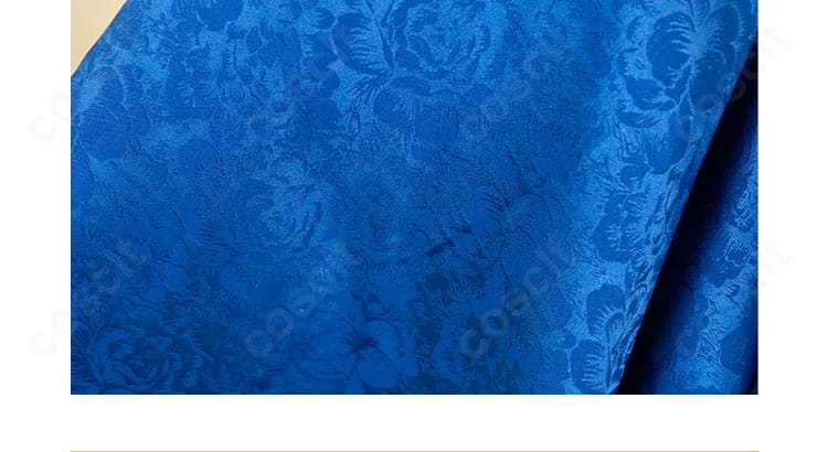 図案装飾の近接ショット。落ち着いた色味とモチーフで上品さを表現した梨花妃コスのデザイン要素。