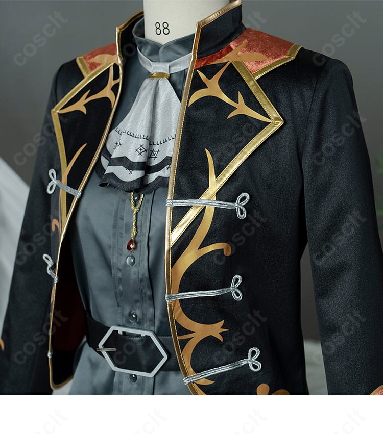 コート襟周りの装飾ディテール。上品な襟デザインとブレード、刺繍の質感が分かるEdenユニット衣装のアップ【コスプレ】。