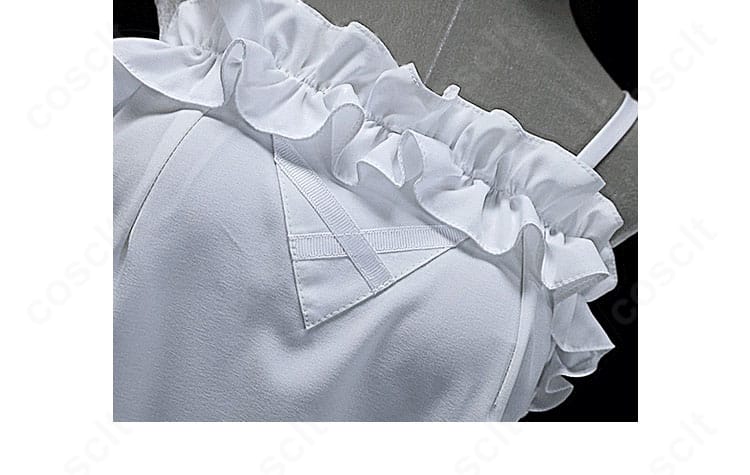 上衣の装飾ディテール。袖口・飾りテープ・ボタンの質感と配色コントラストが分かるアップ