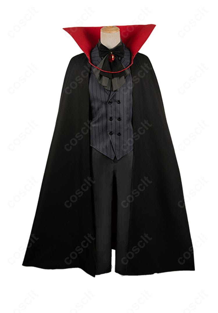 正面から見たアクア吸血鬼コスプレ衣装。ハロウィン向けの黒基調コーデとシャープなシルエットが特徴。