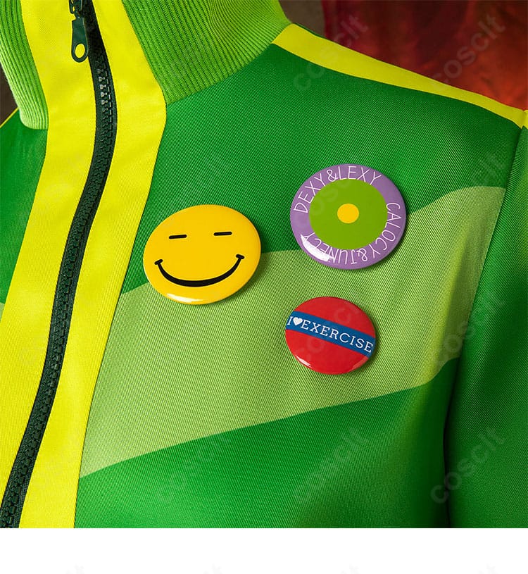 里中千枝 夏服コスプレの胸元装飾ディテール。配色と縫製のアップ