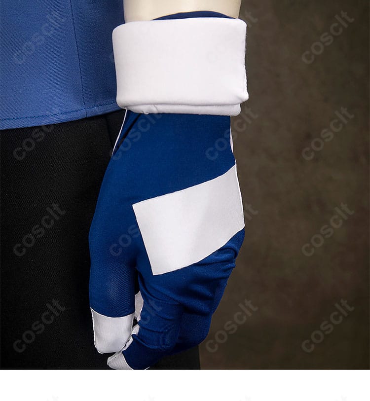 手袋の質感ディテール。甲の切り替えと縫製ラインで立体感を演出。