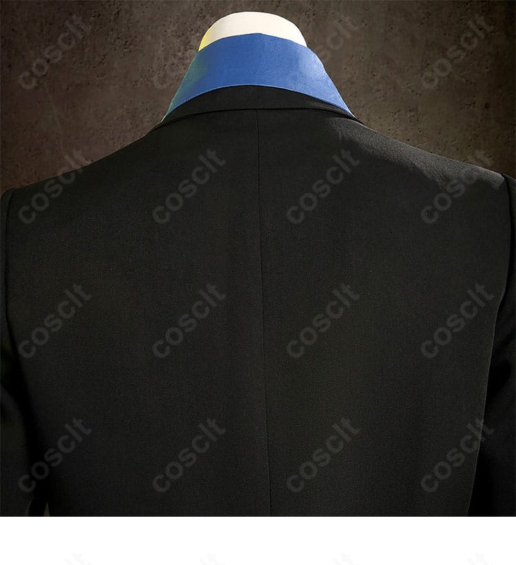 背面ヨークとセンターベントの細部。立体感のある作り込みを強調