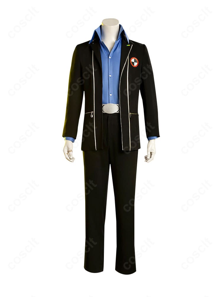 ペルソナ3 伊織順平 制服版コスプレ衣装の正面全身。シャープなシルエットが分かる写真