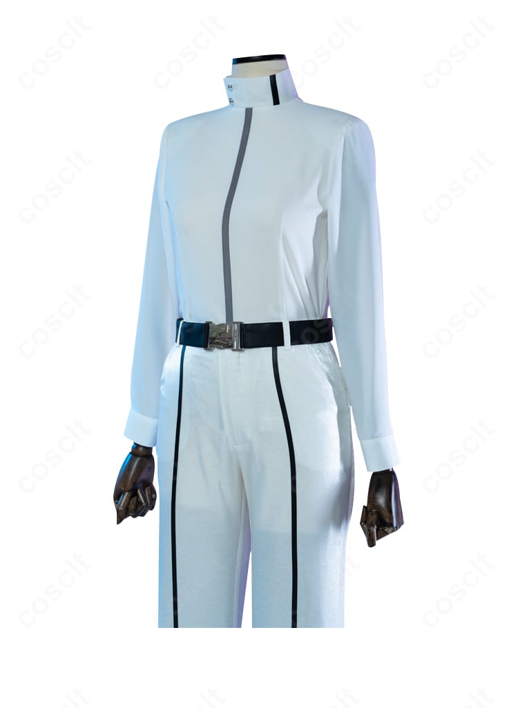 インナーシャツの襟元・前立て・ステッチが見えるクローズアップディテール