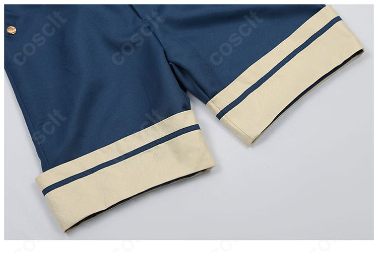 ショートパンツの装飾意匠と縫い目の仕上げを示すクローズアップ(シエル コスプレ)