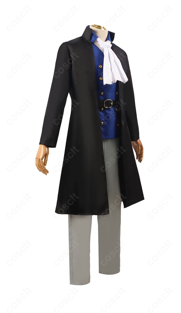 ONE PIECE サボのコスプレ衣装 側面。コートのハリと美しいライン、パンツのシルエットを確認。