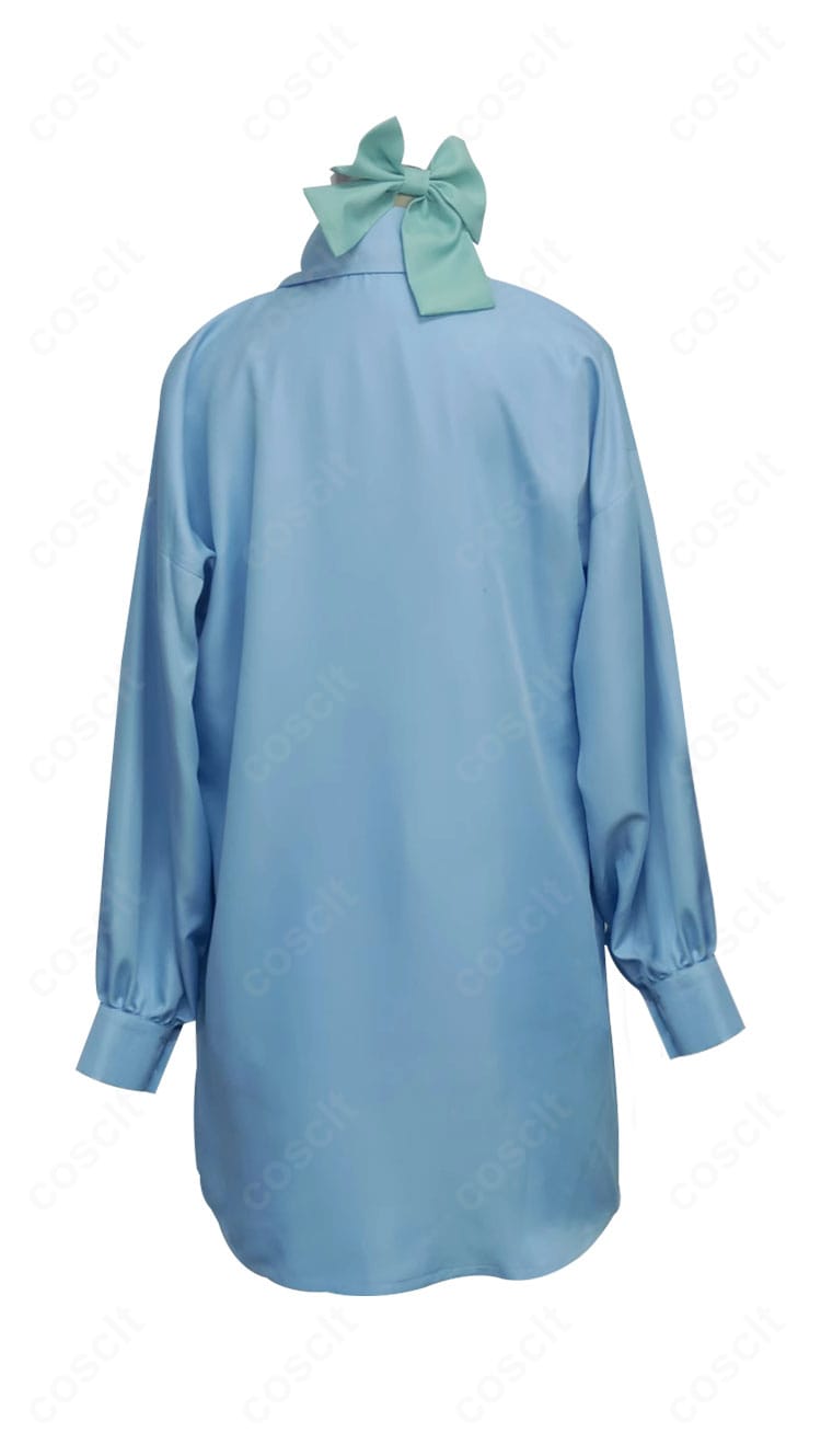 栗村アイリ シュガーラッシュ衣装の背面。ヨークや装飾の配置、シルエットの落ち感を確認できる写真。