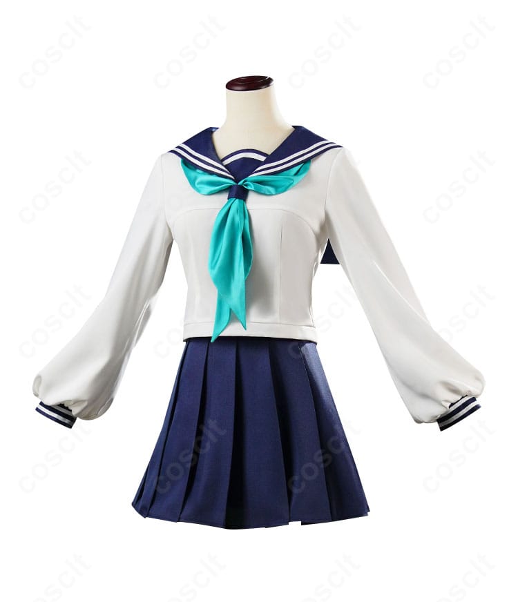 衣装正面のディテール。トップスとショートスカート、スカーフの配置がわかる高再現仕様で着心地も良好。