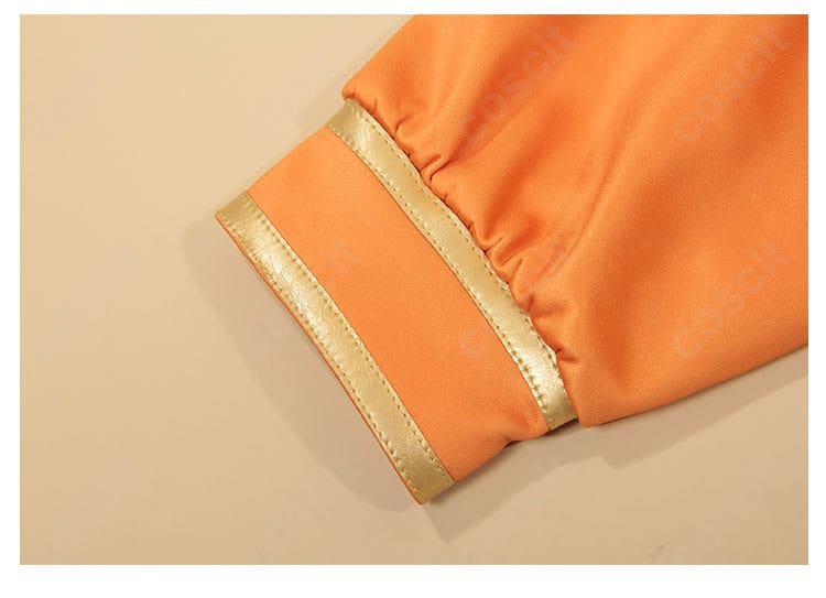 外套袖口の装飾ディテール。カフ部分の縁取りと配色