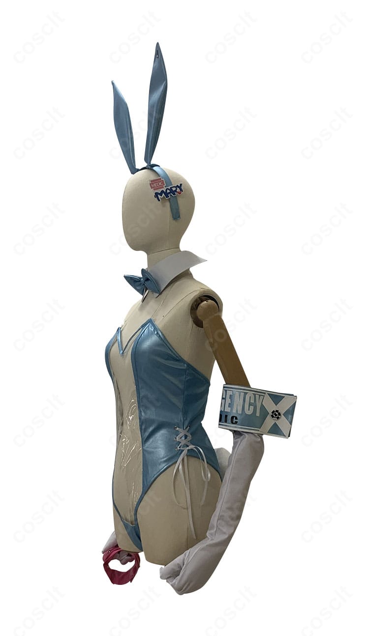 メアリー「メディカルラビット」バニー衣装の左側面。ウエストラインのフィット感と腕飾り・髪飾りの見え方を強調したカット。