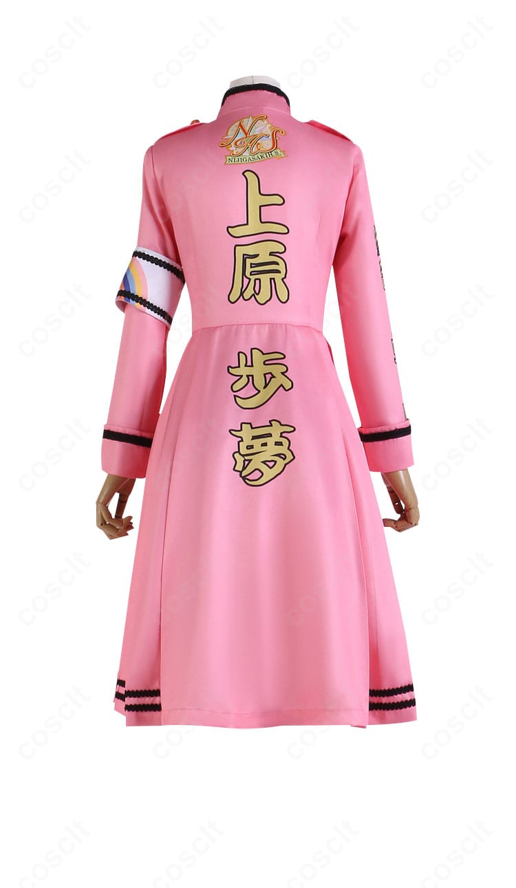 中須かすみ衣装の背面全景。背中の切り替えとスカートの落ち感、背面装飾の配置を確認可能。