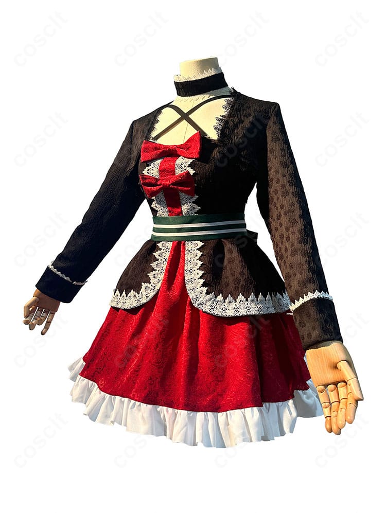 小鳥遊六花 クリスマス衣装の側面。スカートの広がりと縫製ディテール、帯の位置が確認できる画像。