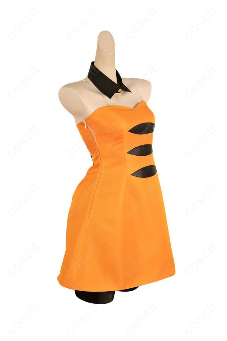 右側面から見たホタル衣装のシルエット。フレアの出方とウエストラインのメリハリを確認可能。