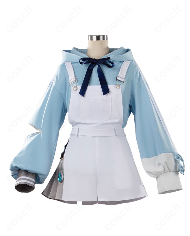 正面全体図。ぶいすぽっ！紡木こかげの特徴的な配色とレイヤードを確認できるコスプレ衣装。