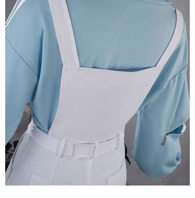 背面ディテールの接写。バックポケットとパネル切替、ステッチの精度を確認。