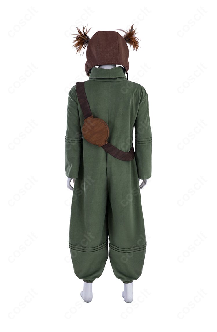 アローン衣装の背面。背中の装飾とベルト取り回し、背丈バランスを確認できる。