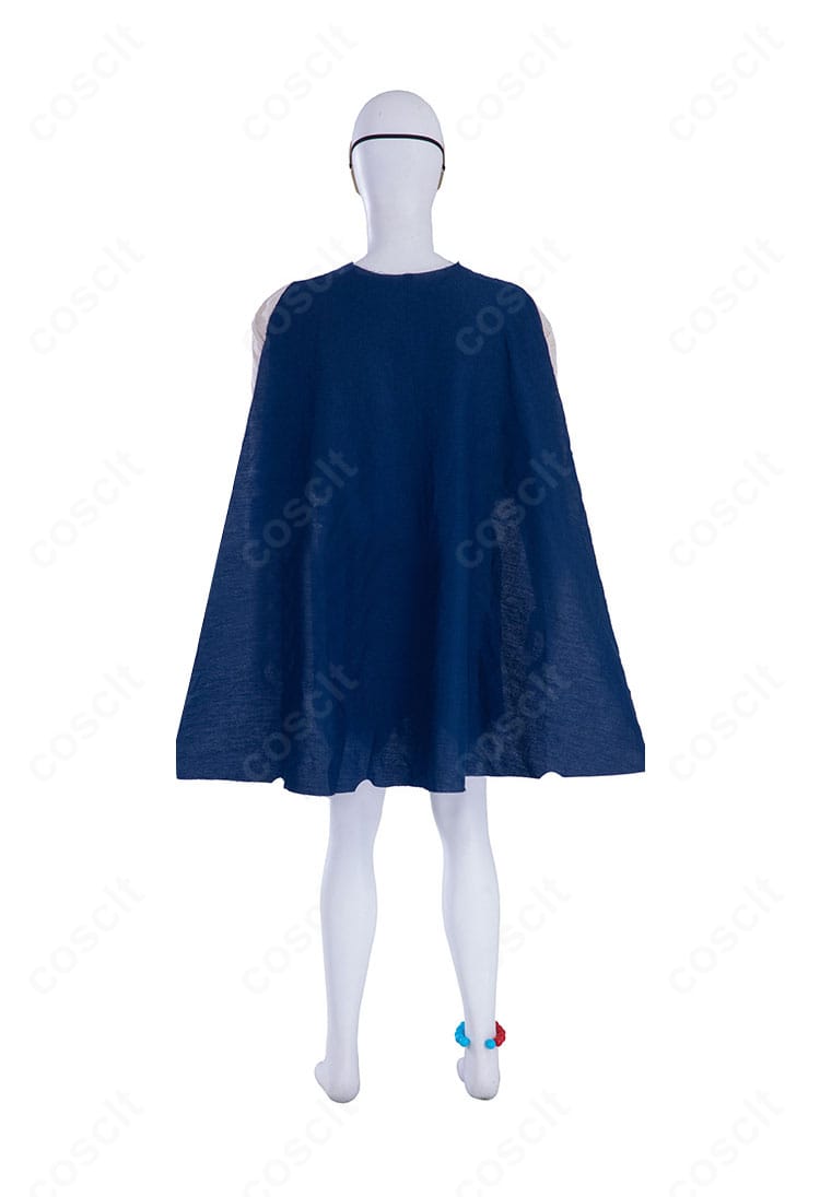 商品の背面図。マントの長さと背面ライン、ベルト位置などロー衣装の後ろ姿ディテール