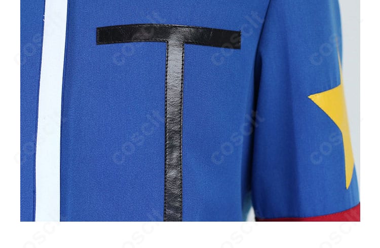 花嵐エリ コスプレ衣装 胸部装飾のアップ。アイドルらしい華やかさを演出するパーツ