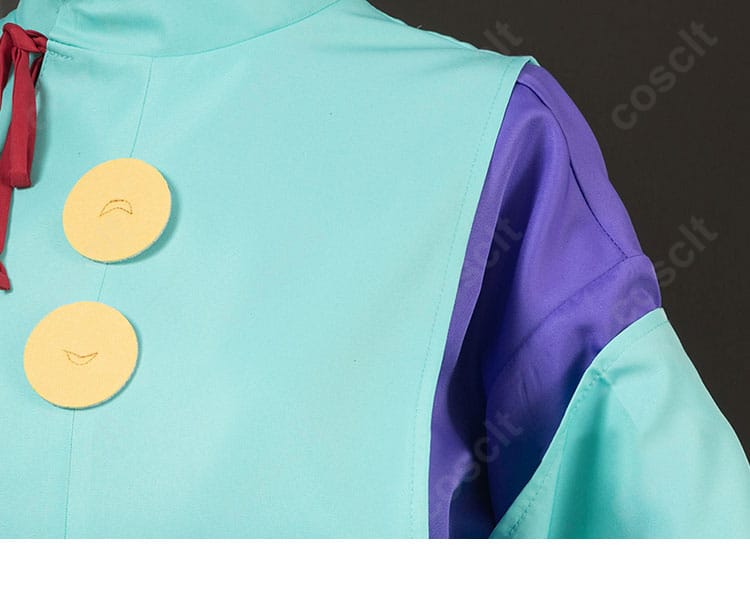 上着の肩周り装飾の細部。縫い目の処理とステッチワークで高い忠実度を表現しています。